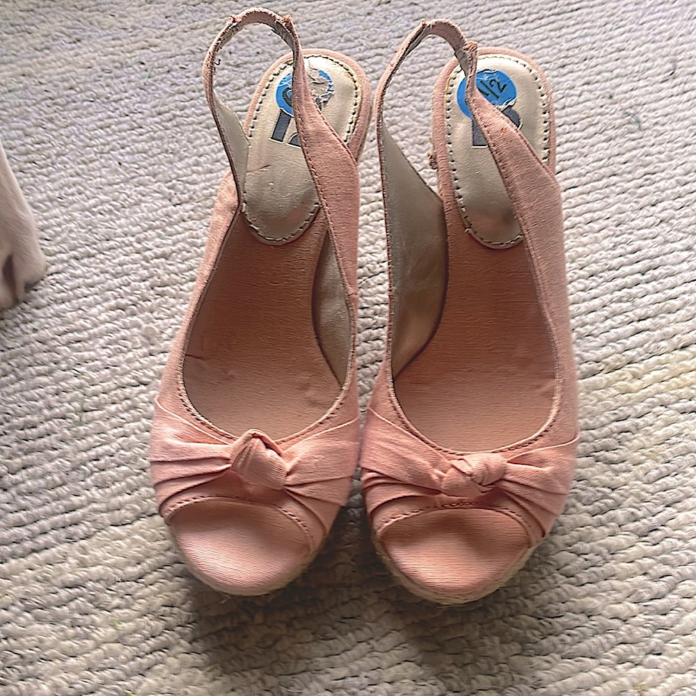 Women’s blush pink wedge sandles size 6.5